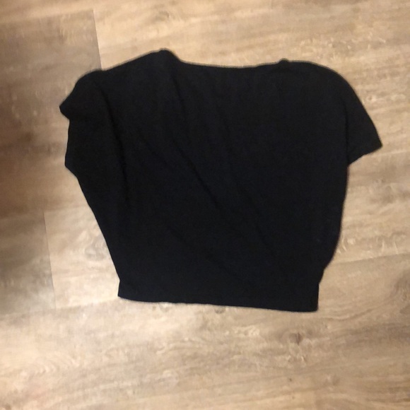 VS PINK CROP TOP (No tag so unsure of size) - Picture 5 of 5